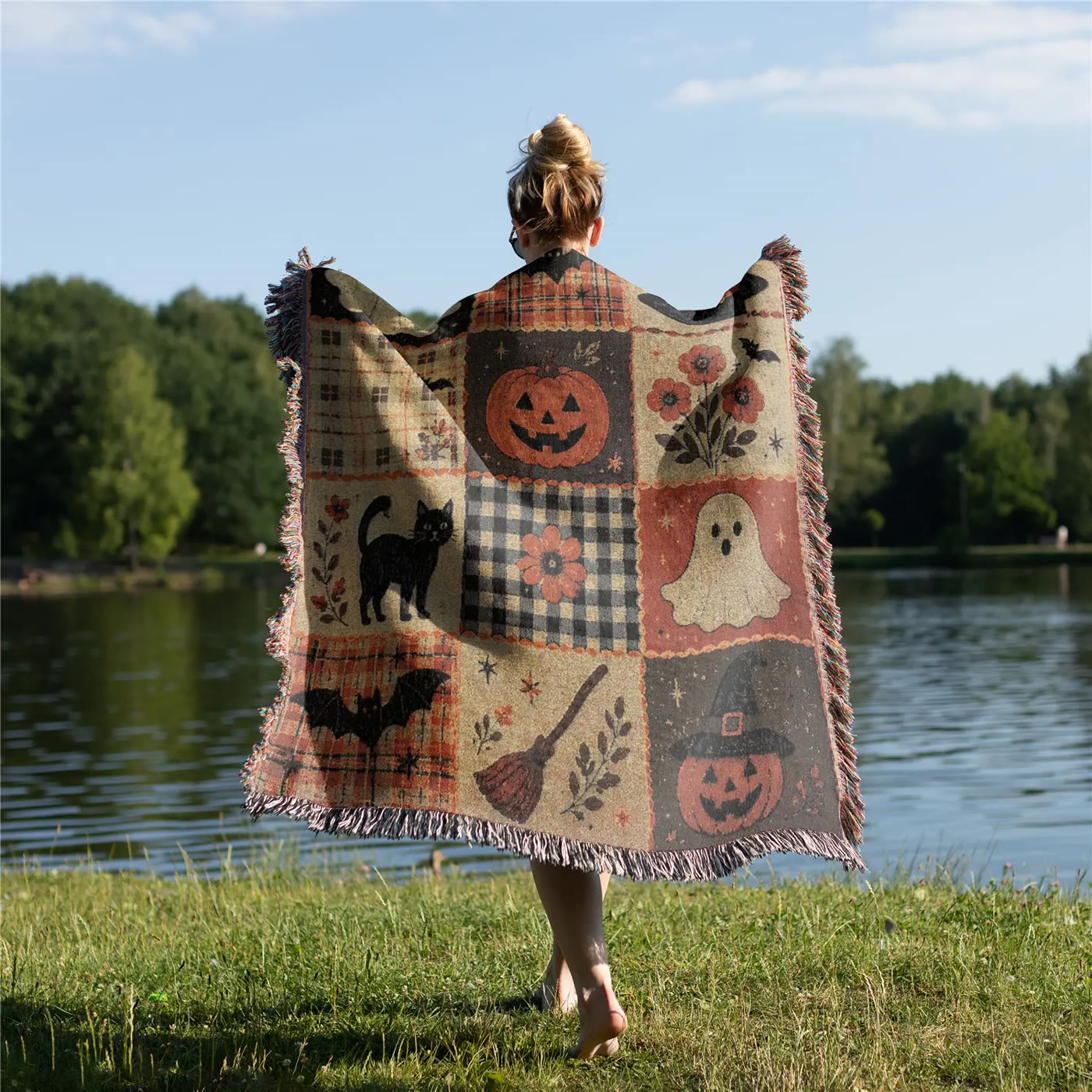 Woven Fringed Blanket with Patchwork Autumn Motifs - photo 3