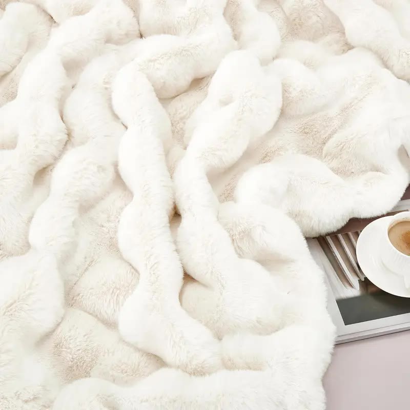 Cream Textured Faux Fur Throw Blanket With Bubble Pattern - photo 3
