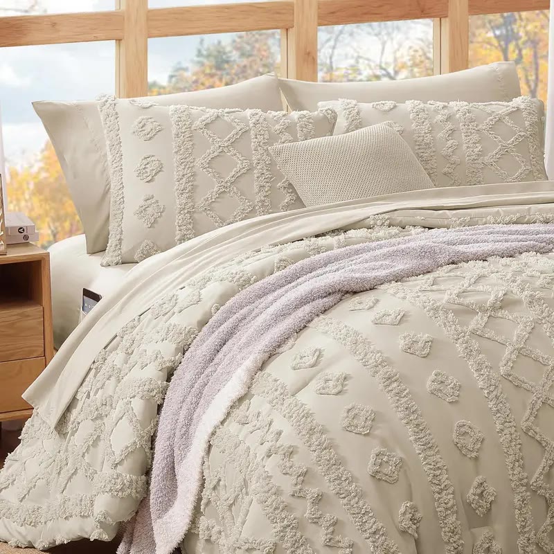 Cream Tufted Comforter Set with Matching Shams - photo 3