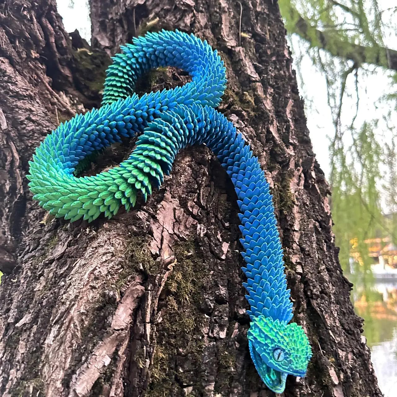 Articulated Scaled Snake Figure in Blue and Green - photo 4