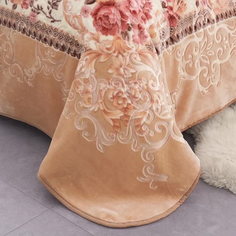Peach Fleece Blanket With Large Rose Print - photo 4